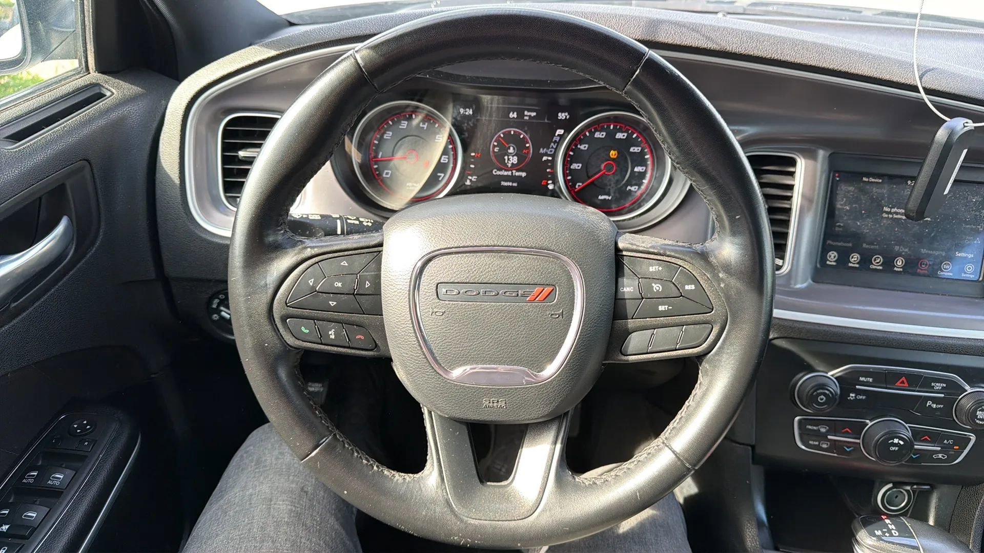 Used 2022 Dodge Charger SXT RWD image 10