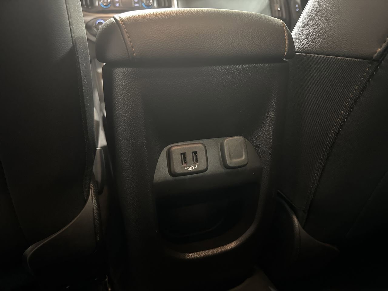 Used 2022 GMC Canyon AT4 image 31