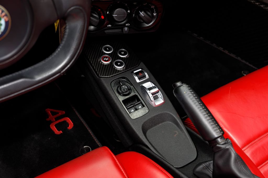 Used 2016 Alfa Romeo 4C Spider w/ Convenience Group - Spider RWD image 24