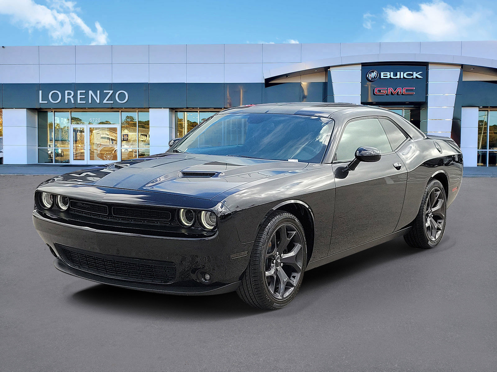 Used 2020 Dodge Challenger SXT w/ Blacktop Package image 1