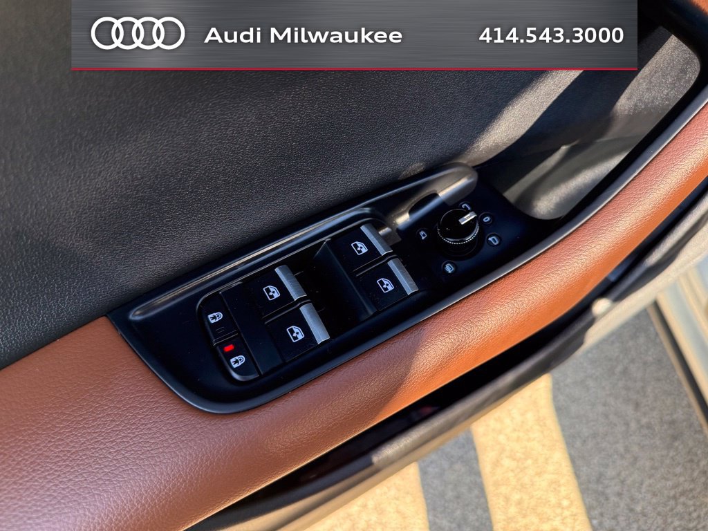 Used 2023 Audi Q8 Premium w/ Convenience Package AWD/4WD image 19