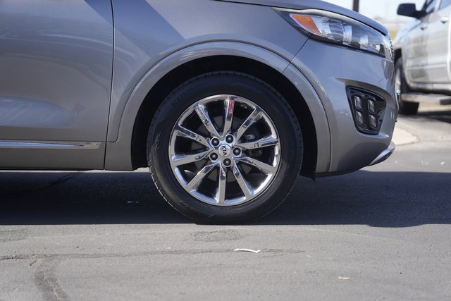 Used 2017 Kia Sorento SX image 4