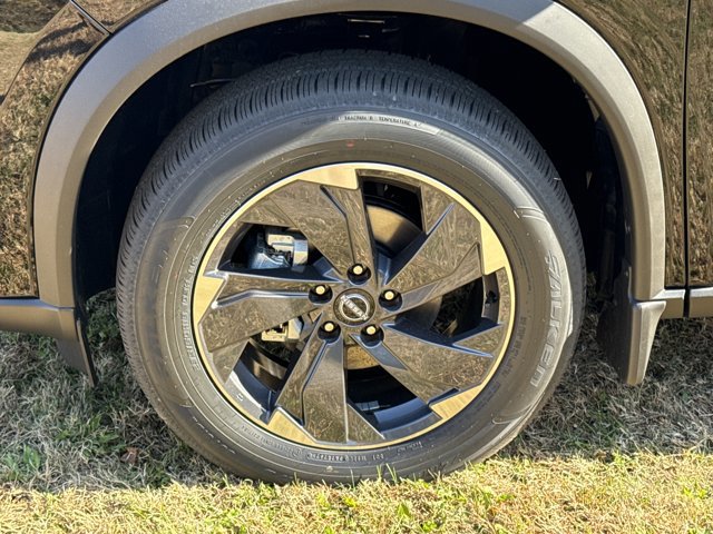 New 2026 Nissan Rogue SV w/ SV Premium Package image 14