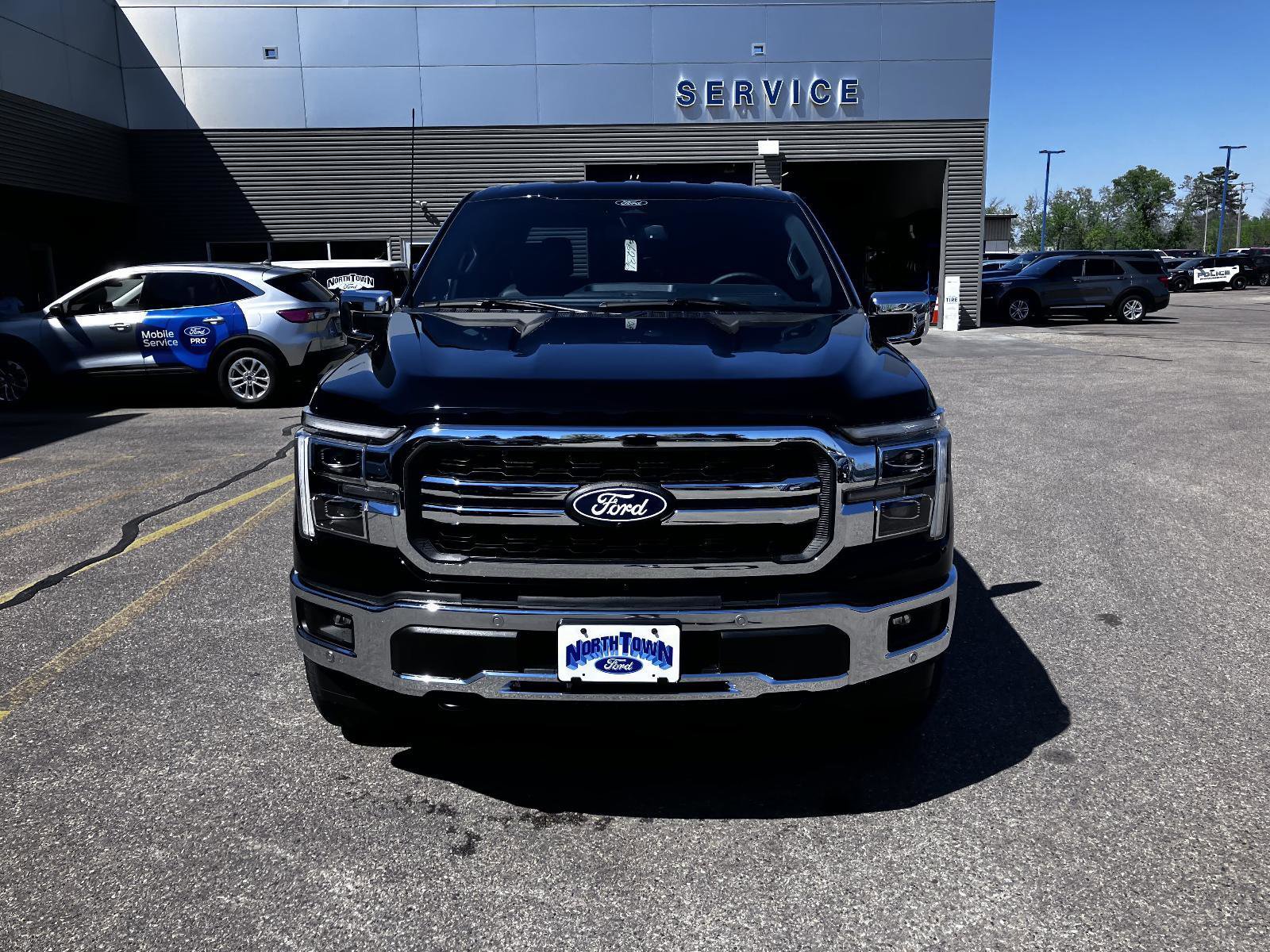 New 2025 Ford F150 Lariat w/ Equipment Group 502A High image 3