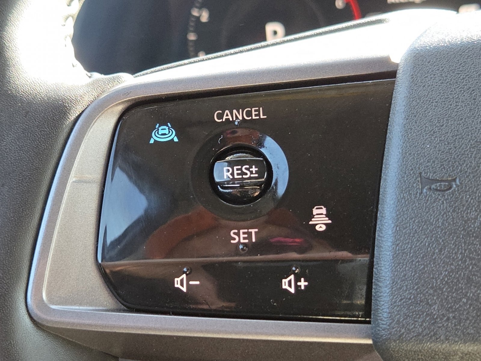 Used 2025 Nissan Murano SV FWD image 11