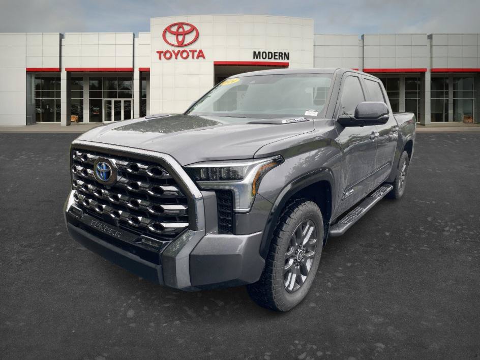 Used 2024 Toyota Tundra Platinum AWD/4WD image 1