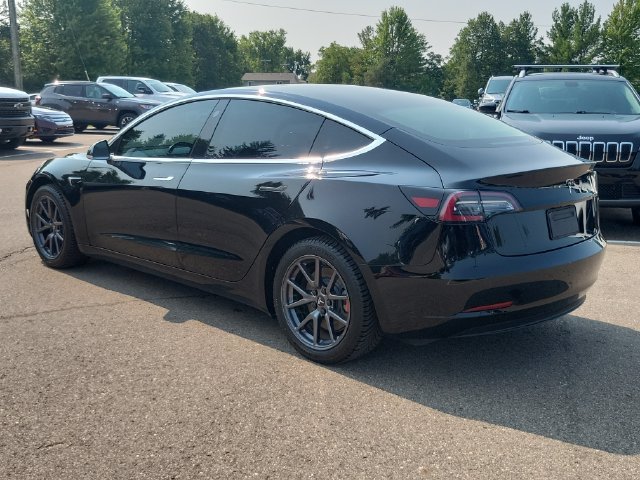 Used 2019 Tesla Model 3 Standard Range Plus RWD image 4