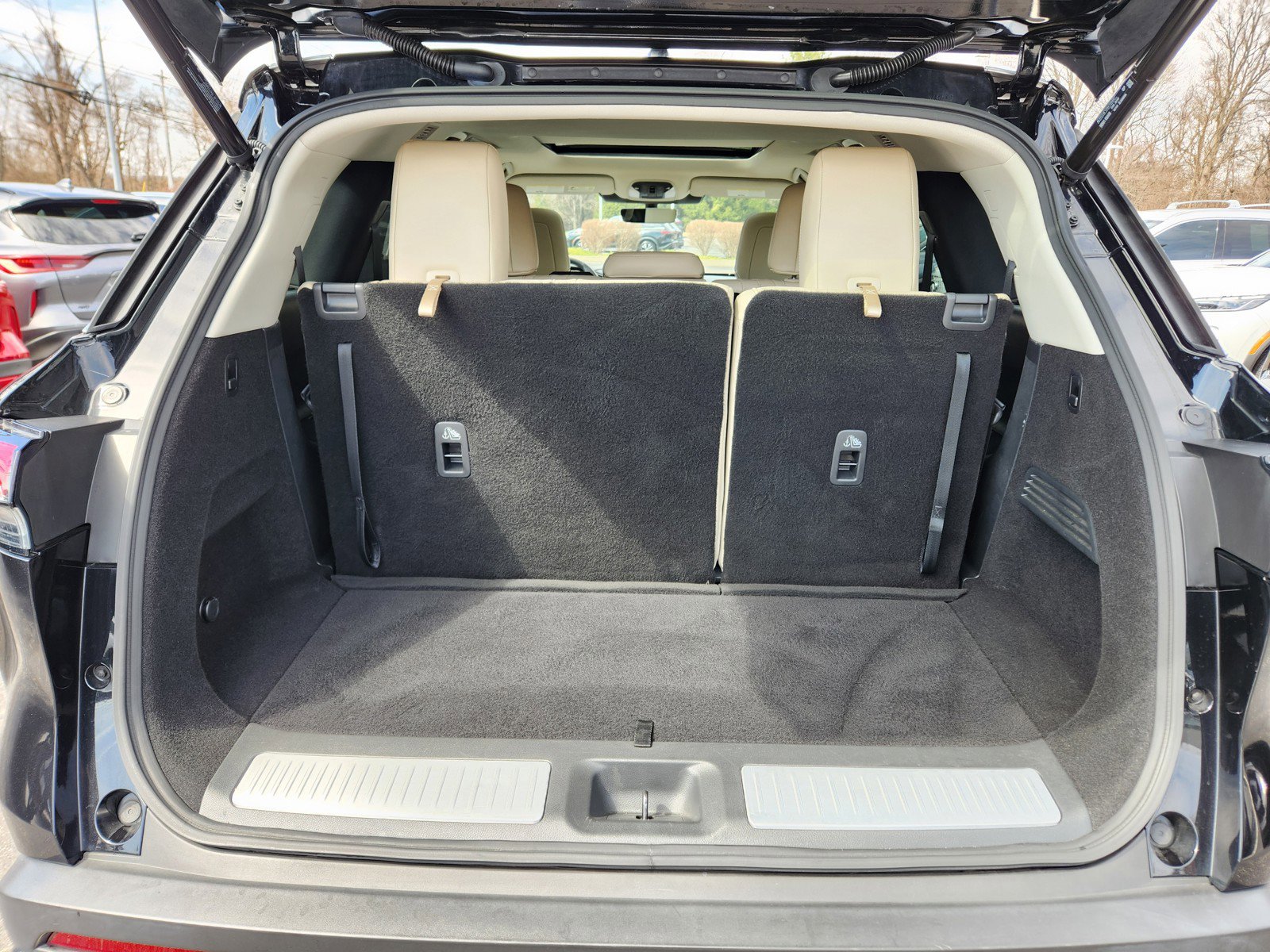 Used 2023 INFINITI QX60 Luxe image 8