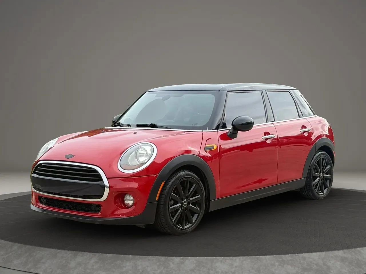 Used 2017 MINI Cooper 4-Door Hardtop FWD image 7