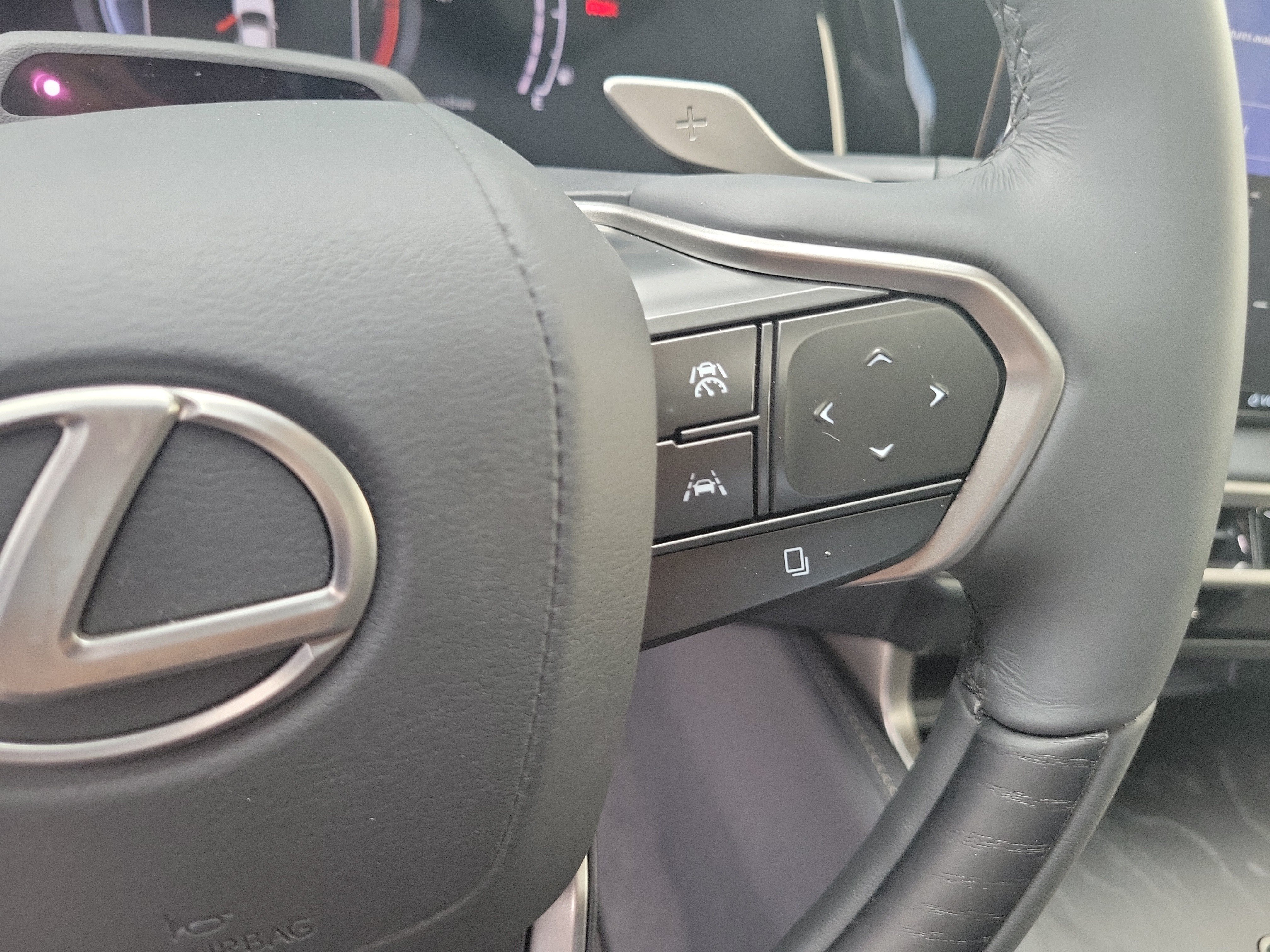 Used 2024 Lexus RX 350 Premium Plus w/ Convenience Package FWD image 29