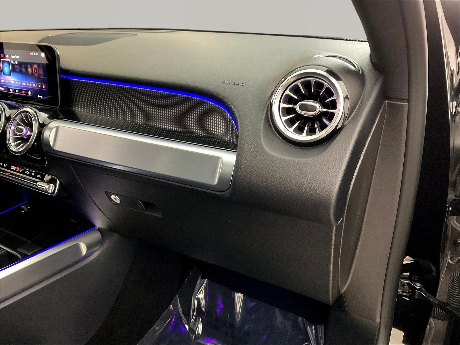 Certified 2021 Mercedes-Benz GLB 250 image 26