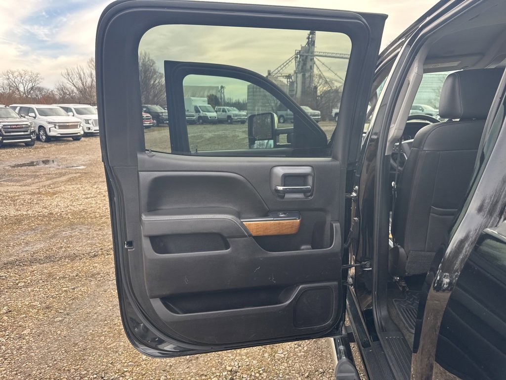 Used 2016 Chevrolet Silverado 3500 LTZ w/ Duramax Plus Package image 22