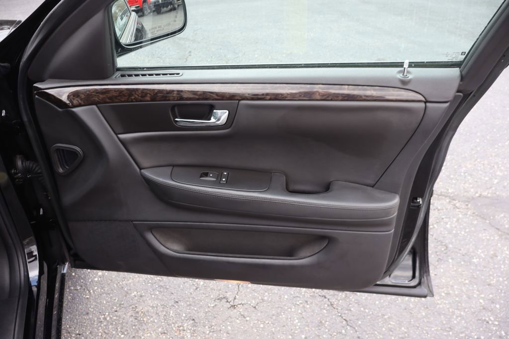 Used 2008 Cadillac DTS image 24