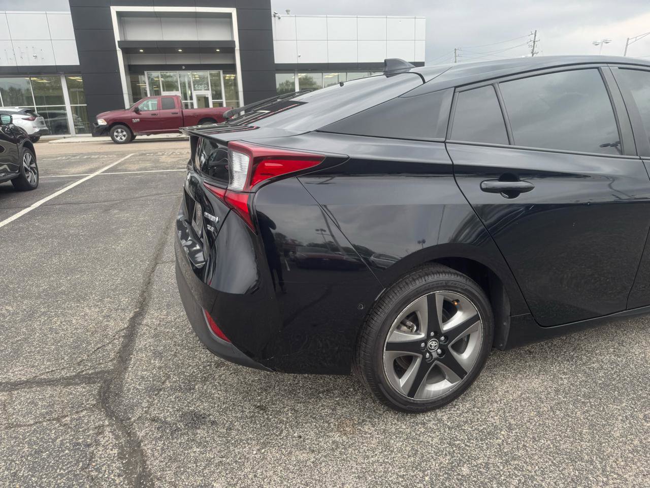 Used 2022 Toyota Prius XLE FWD image 16