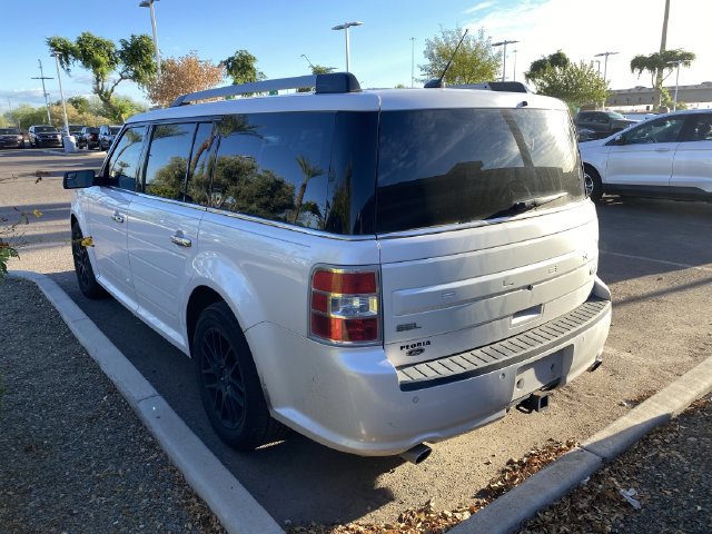 Used 2018 Ford Flex SEL w/ Class III Trailer Tow Package FWD image 2
