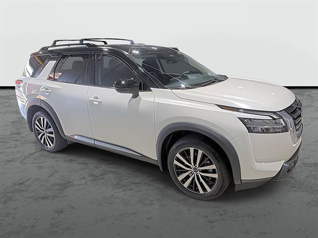 Used 2024 Nissan Pathfinder Platinum AWD/4WD image 5
