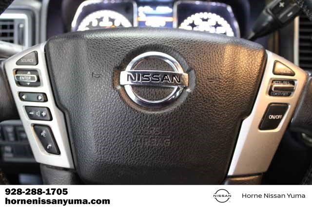 Used 2019 Nissan Titan SV w/ SV Convenience Package RWD image 9
