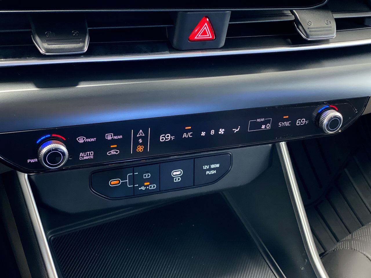 New 2027 Kia Carnival FWD image 23