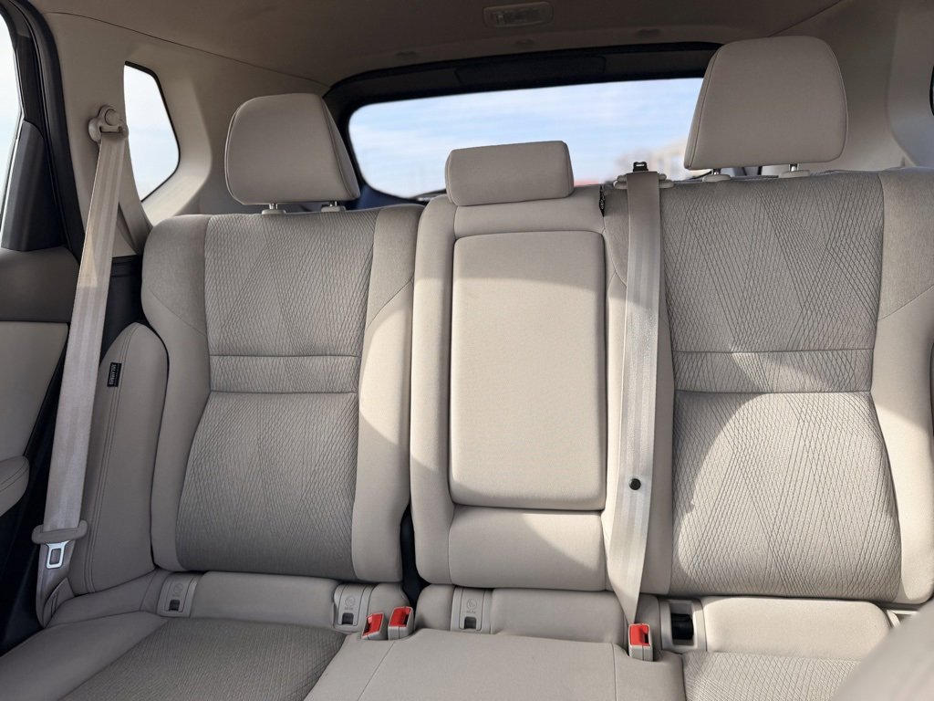 Certified 2025 Nissan Rogue SV image 10