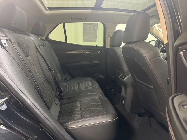 Used 2023 Buick Envision Avenir image 35