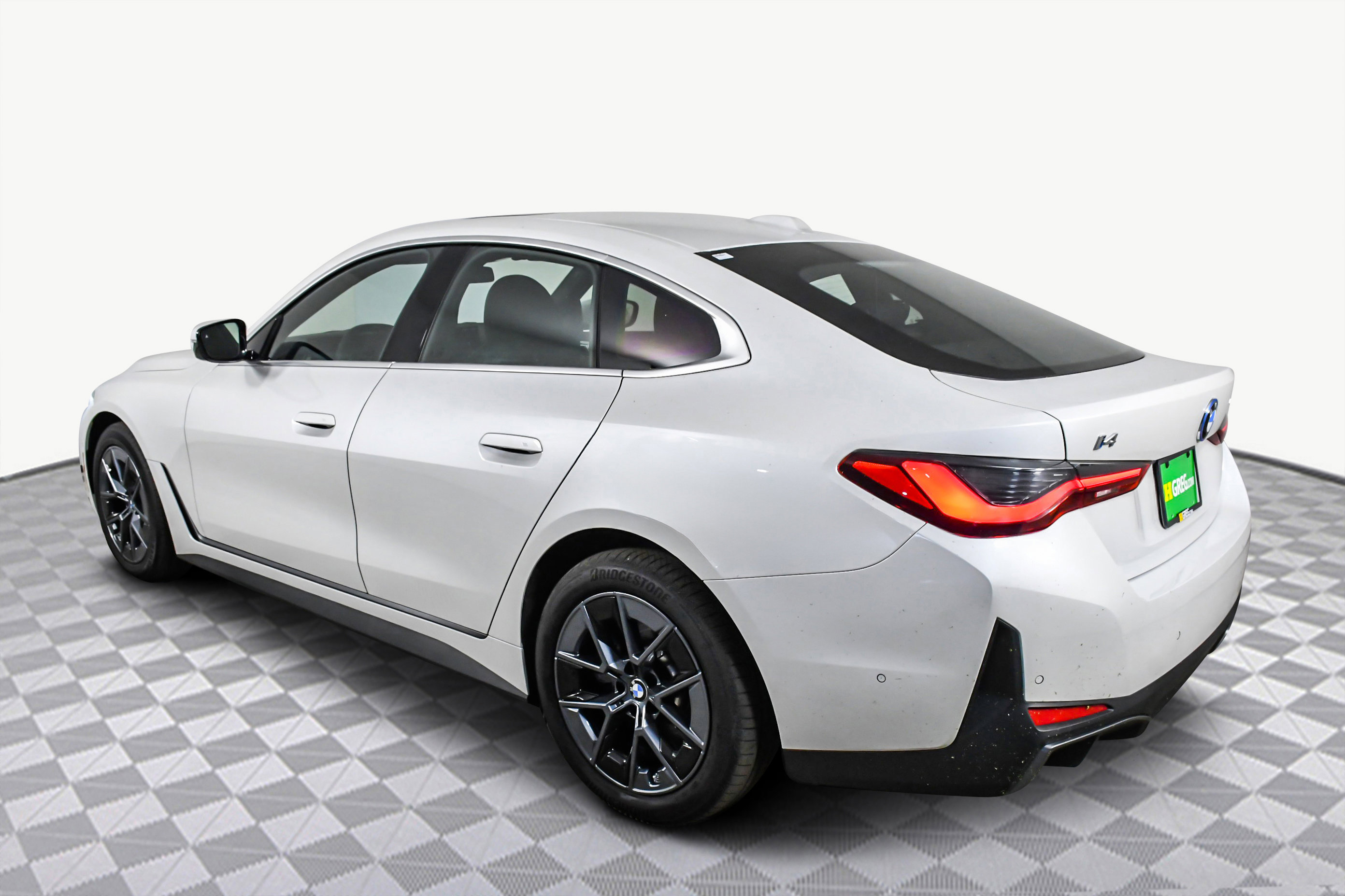 Used 2025 BMW i4 eDrive40 image 6