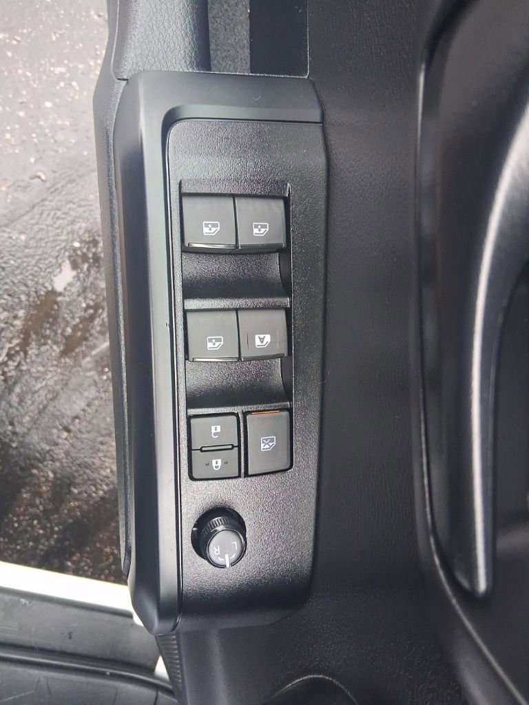 Used 2022 Toyota Tacoma SR image 17