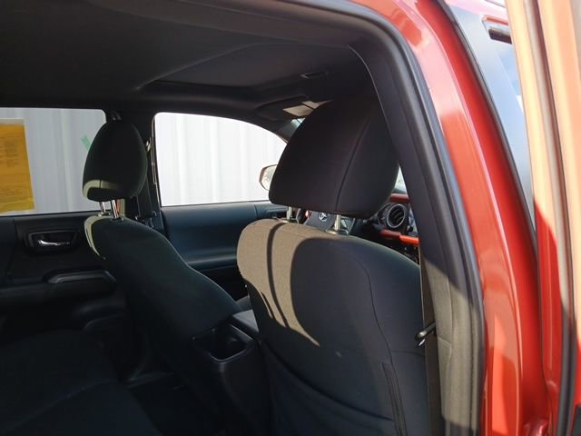 Used 2017 Toyota Tacoma TRD Sport image 19