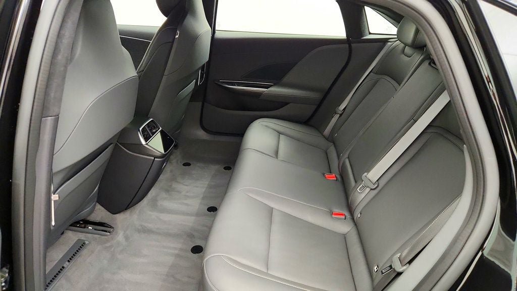 Used 2023 Lucid Air Pure AWD/4WD image 20