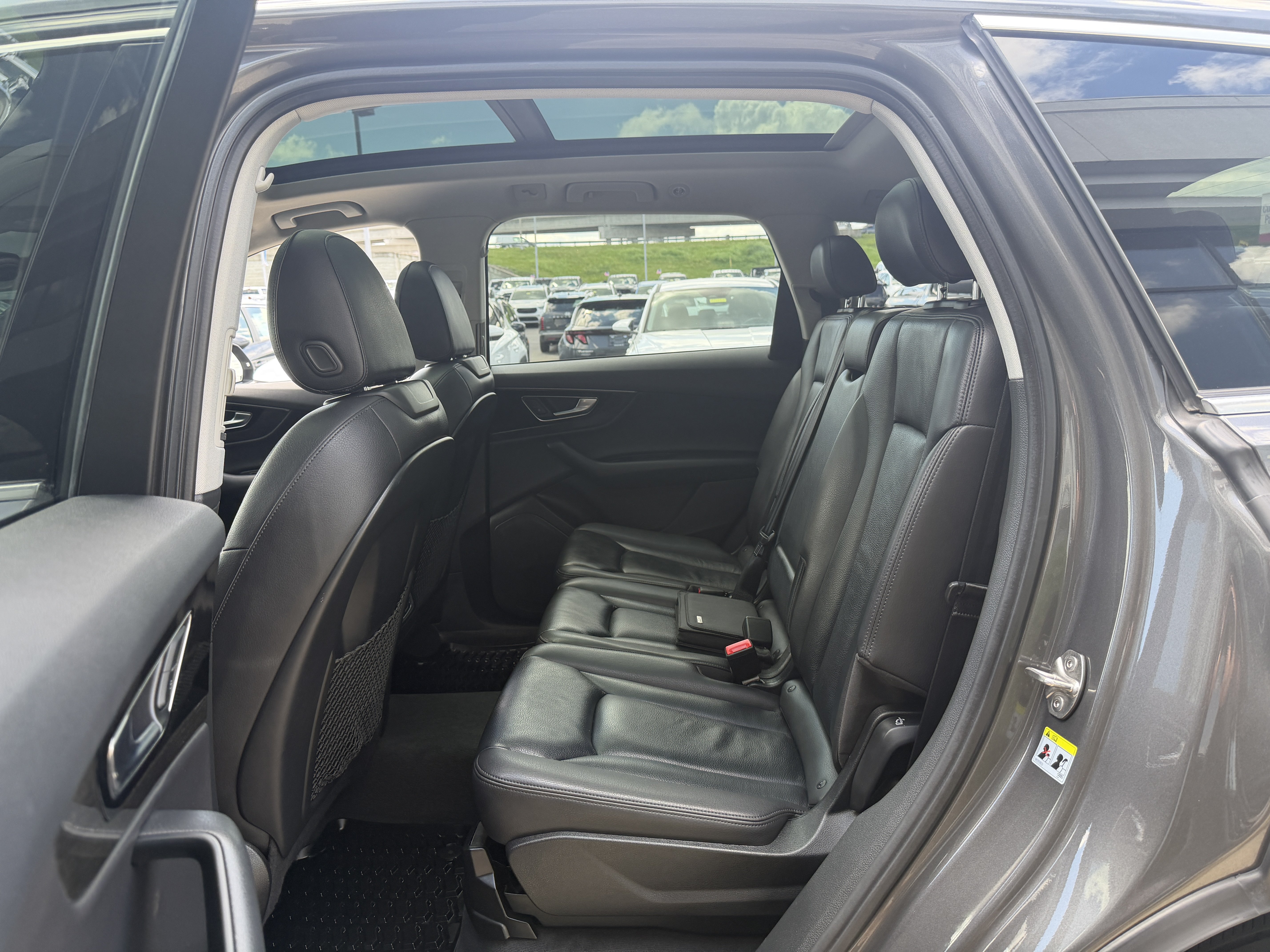 Used 2019 Audi Q7 3.0T Premium w/ Convenience Package AWD/4WD image 28