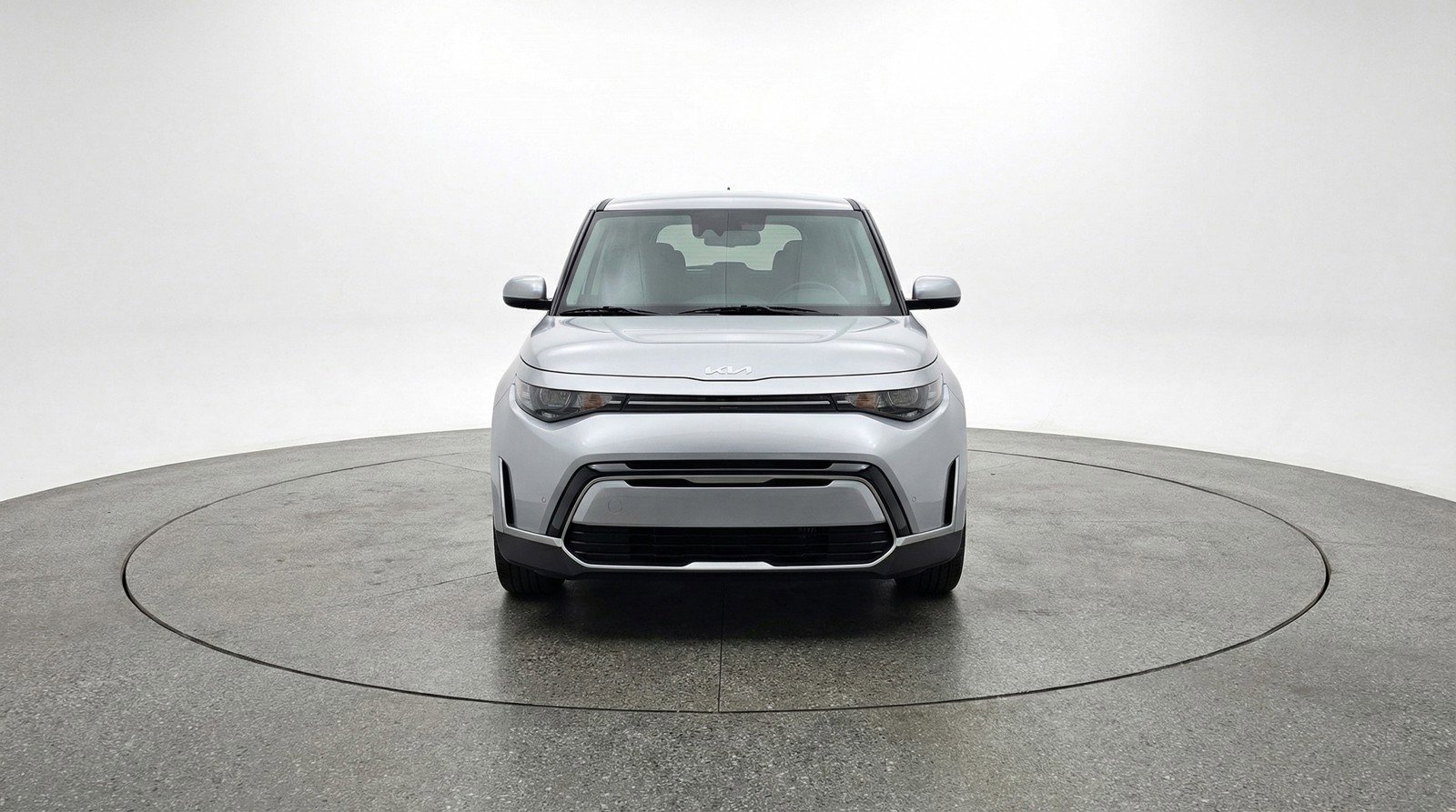 Used 2025 Kia Soul LX w/ LX Technology Package FWD image 2