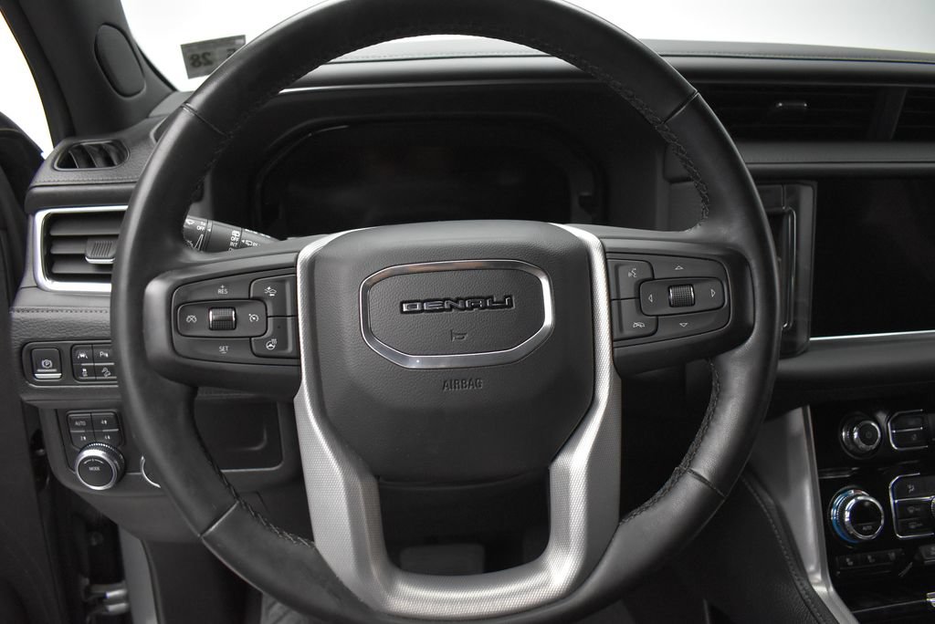 Used 2023 GMC Yukon Denali AWD/4WD image 19
