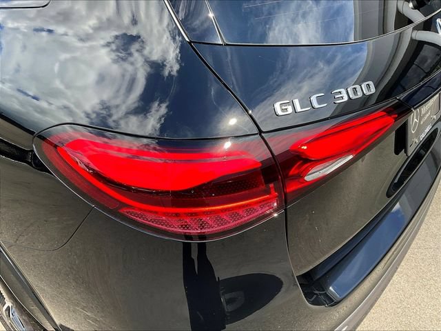 Used 2026 Mercedes-Benz GLC 300 4MATIC image 25