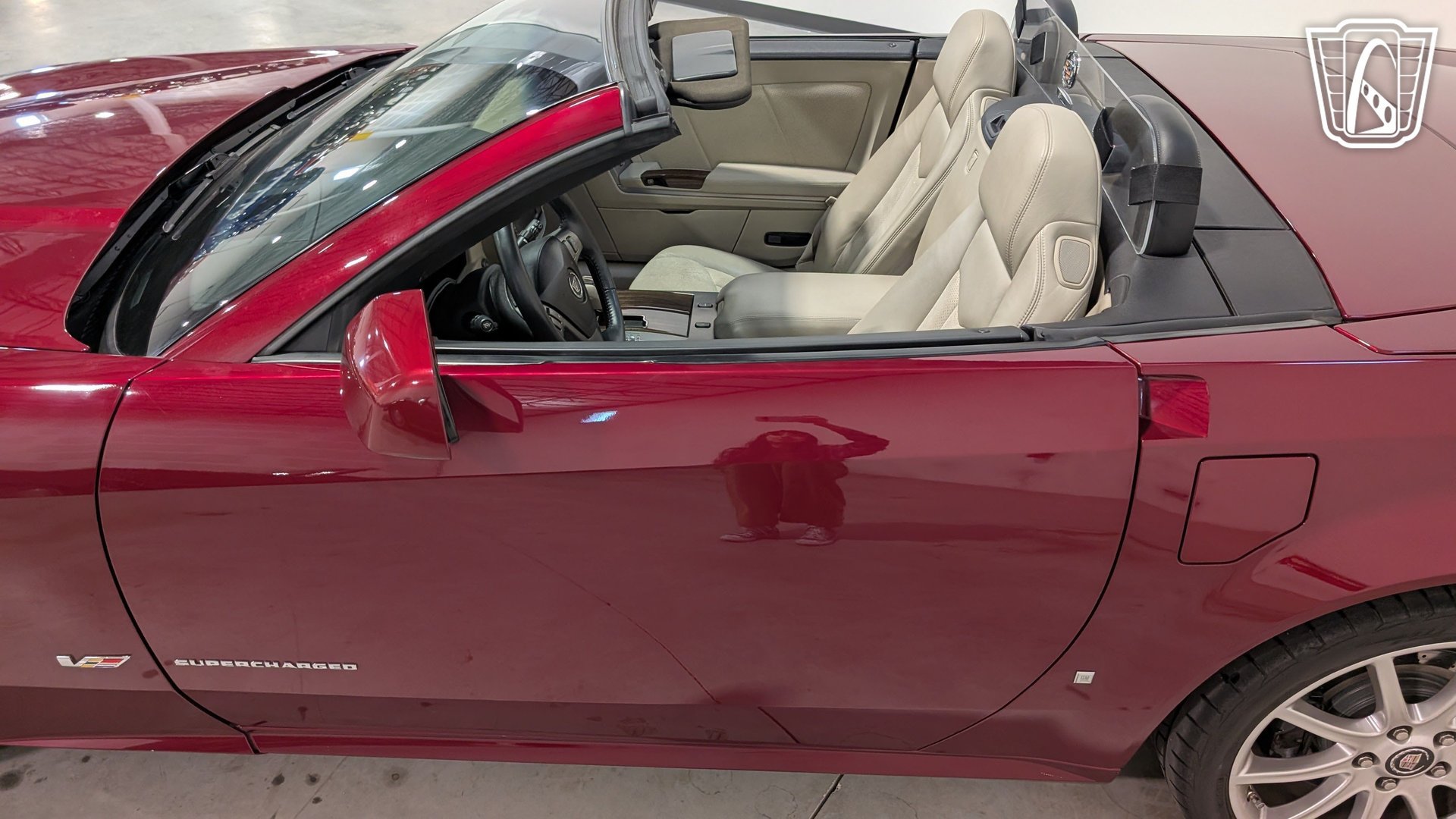 Used 2006 Cadillac XLR V RWD image 30