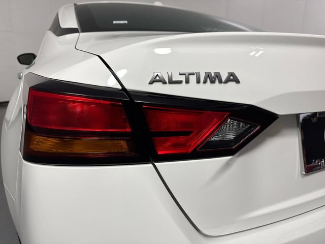 Used 2025 Nissan Altima 2.5 SV FWD image 29