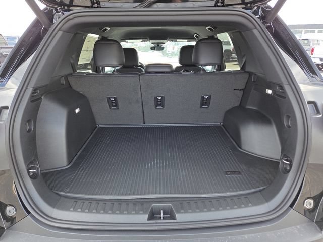 New 2027 GMC Terrain Elevation w/ Elevation Premium Package FWD image 18