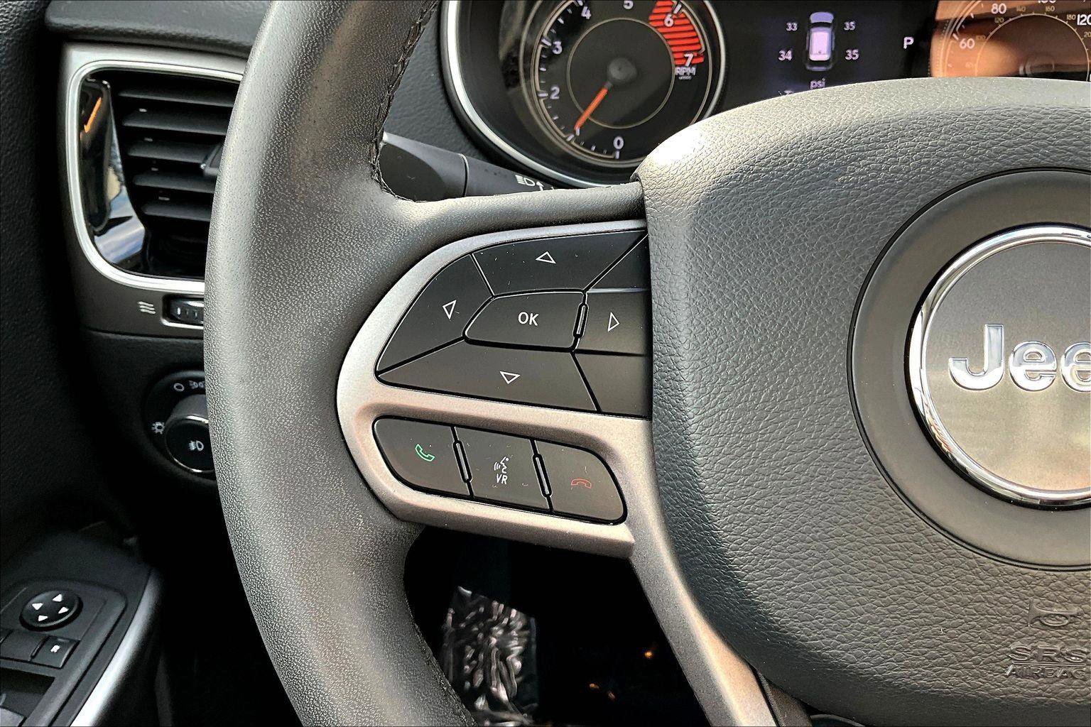 Used 2022 Jeep Cherokee Limited image 9