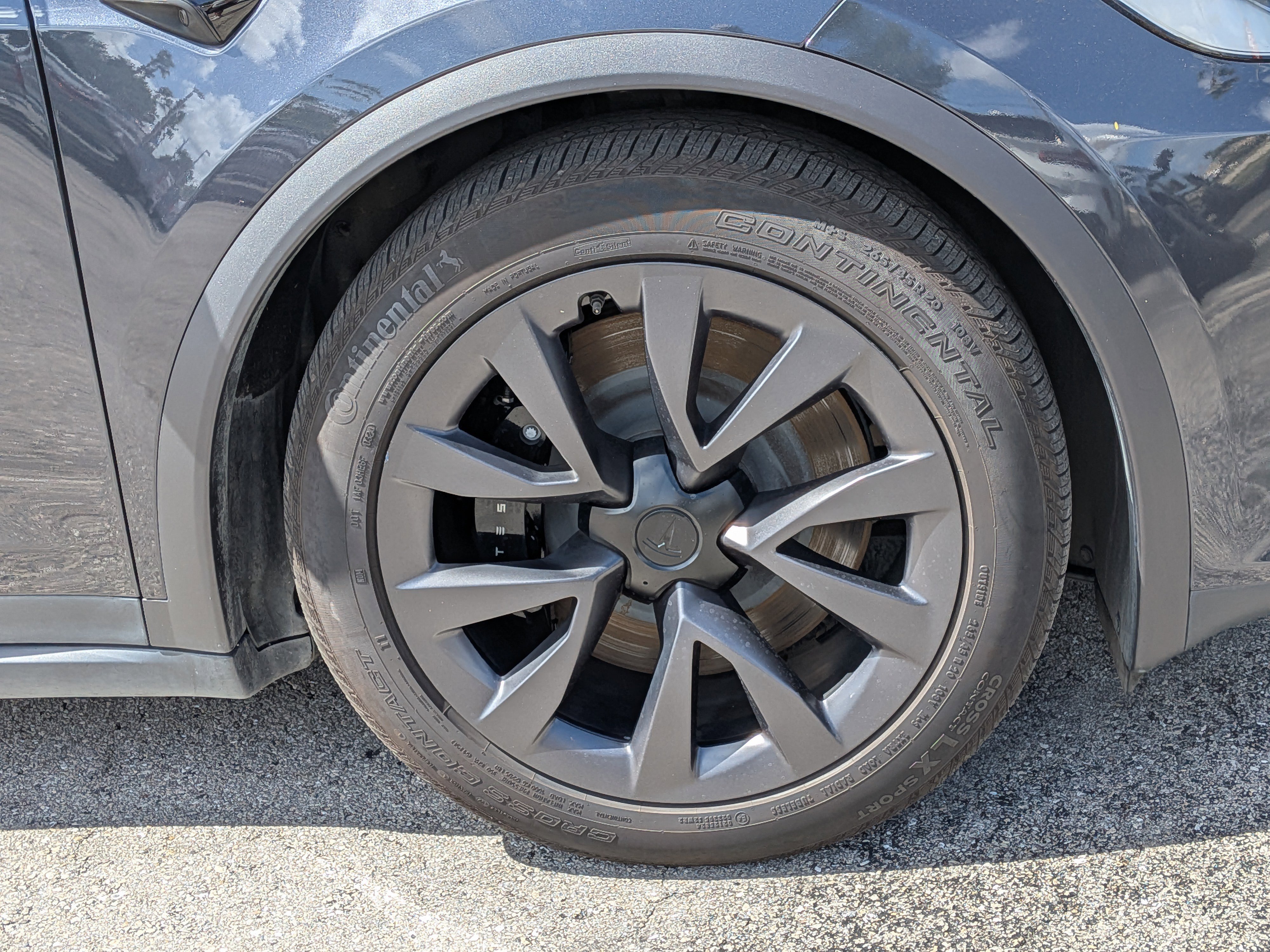 Used 2023 Tesla Model X image 11