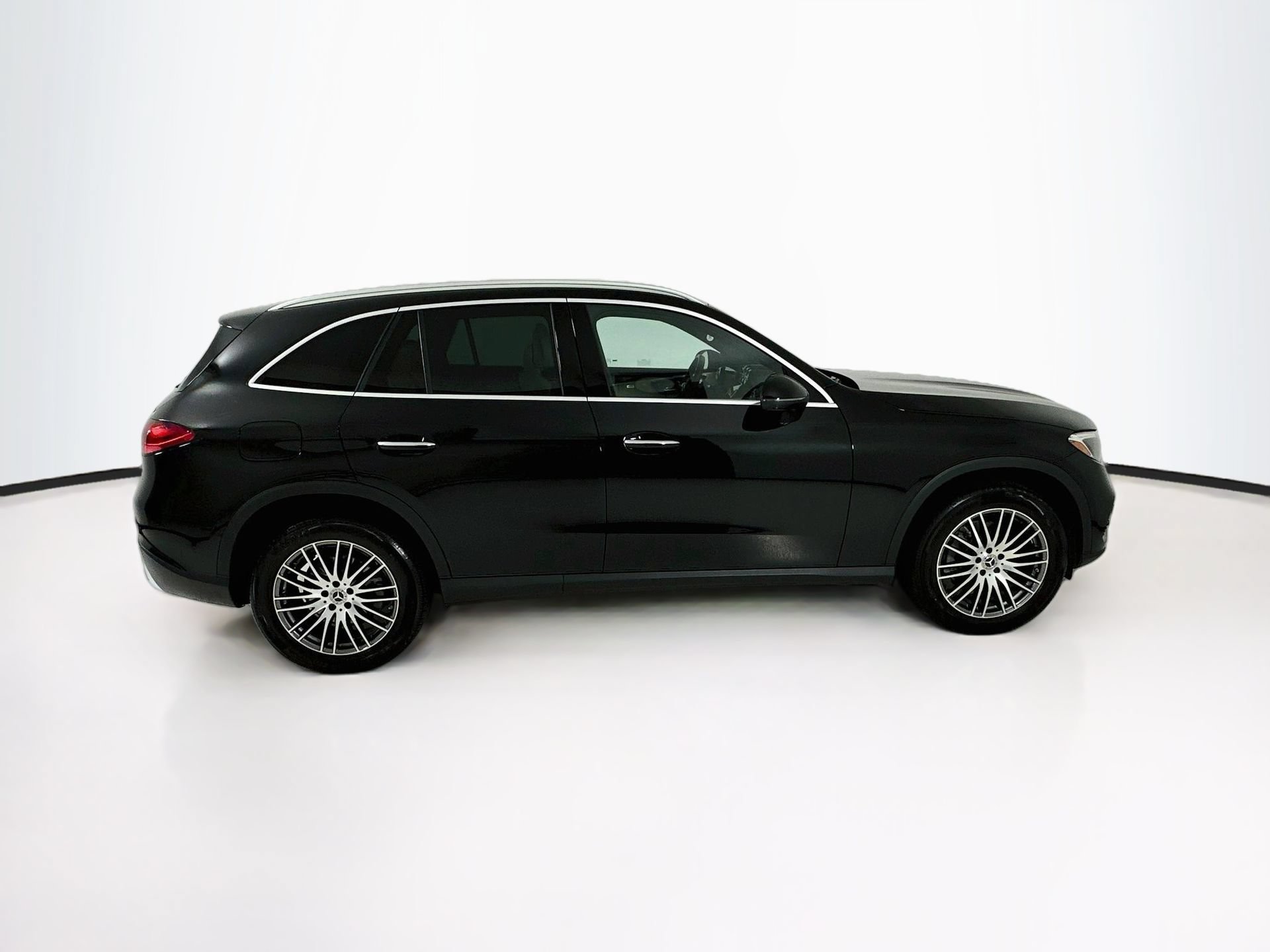 Certified 2026 Mercedes-Benz GLC 300 4MATIC image 9