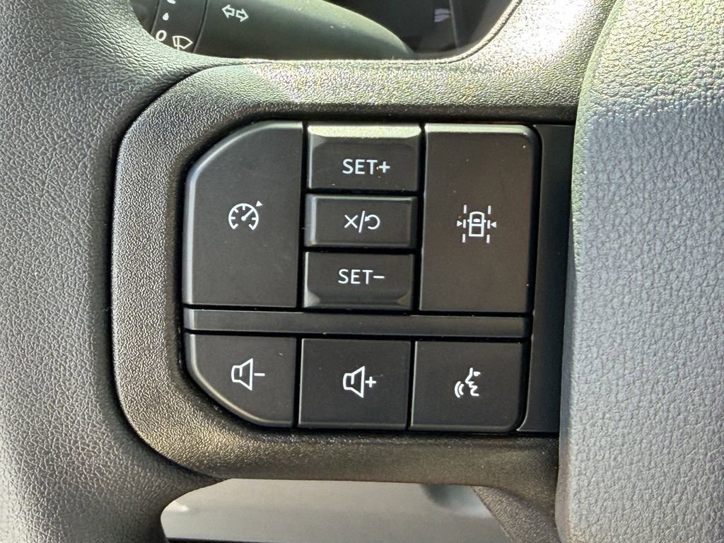 New 2026 Ford F550 4x4 Crew Cab image 9