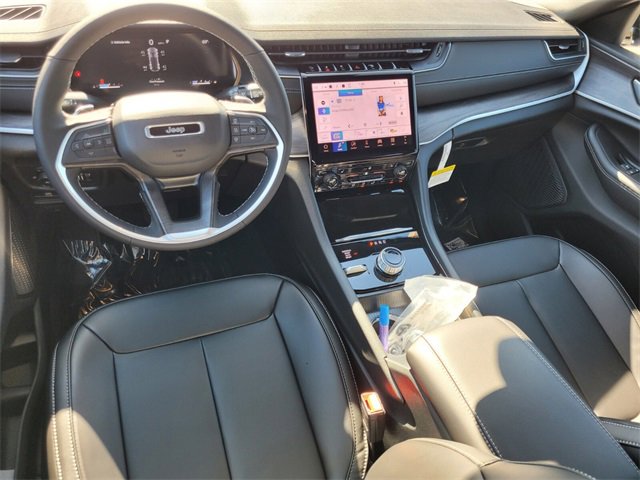 New 2025 Jeep Grand Cherokee Limited image 9