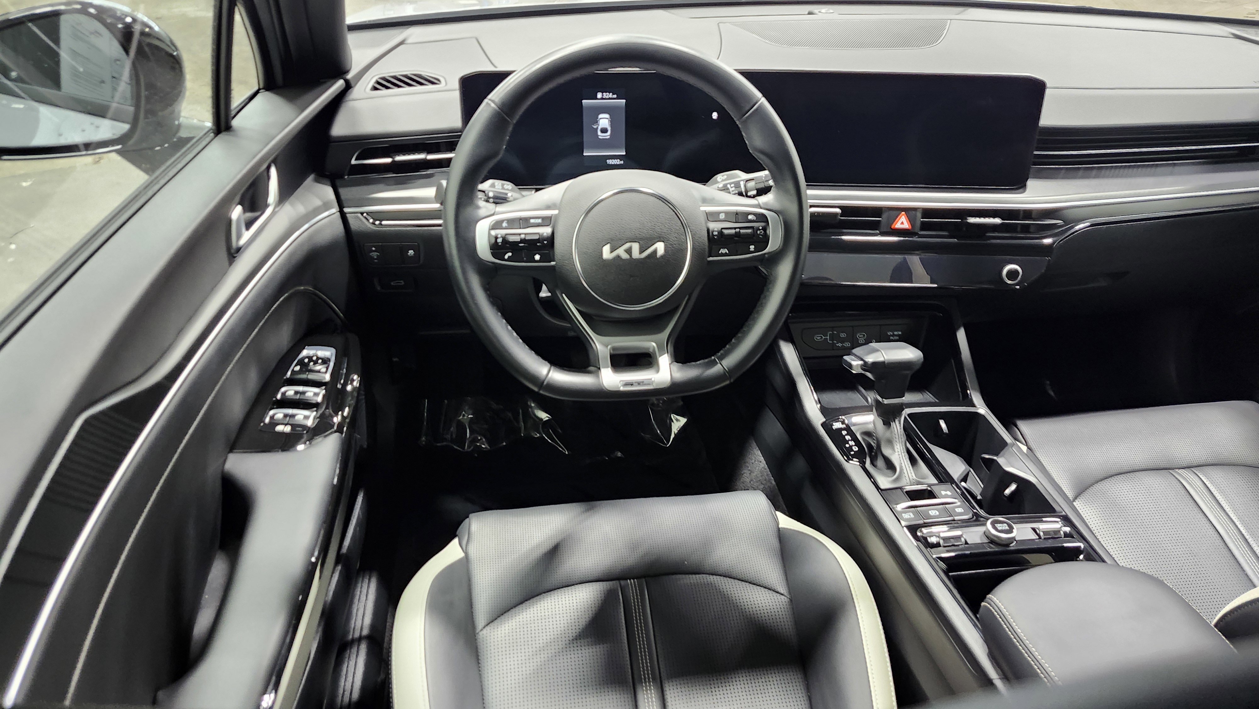 Used 2025 Kia K5 GT-Line image 28