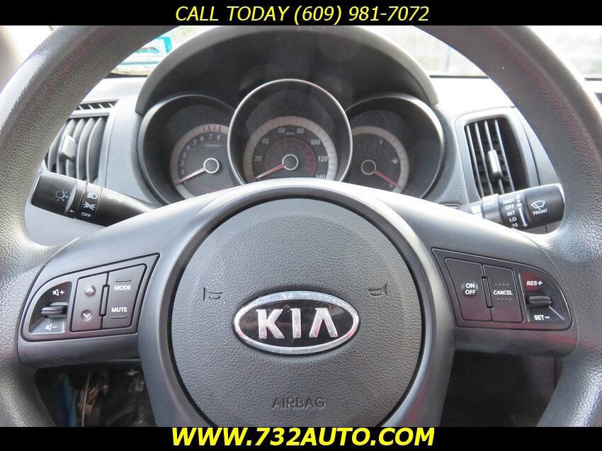 Used 2010 Kia Forte Koup EX image 17