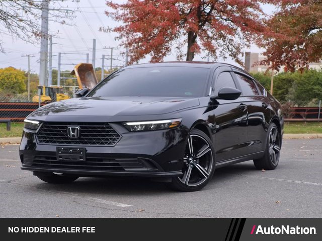 Used 2025 Honda Accord Sport image 1