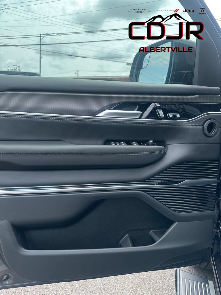 New 2024 Jeep Grand Wagoneer Series II w/ Quick Order Packagew 28T AWD/4WD image 15