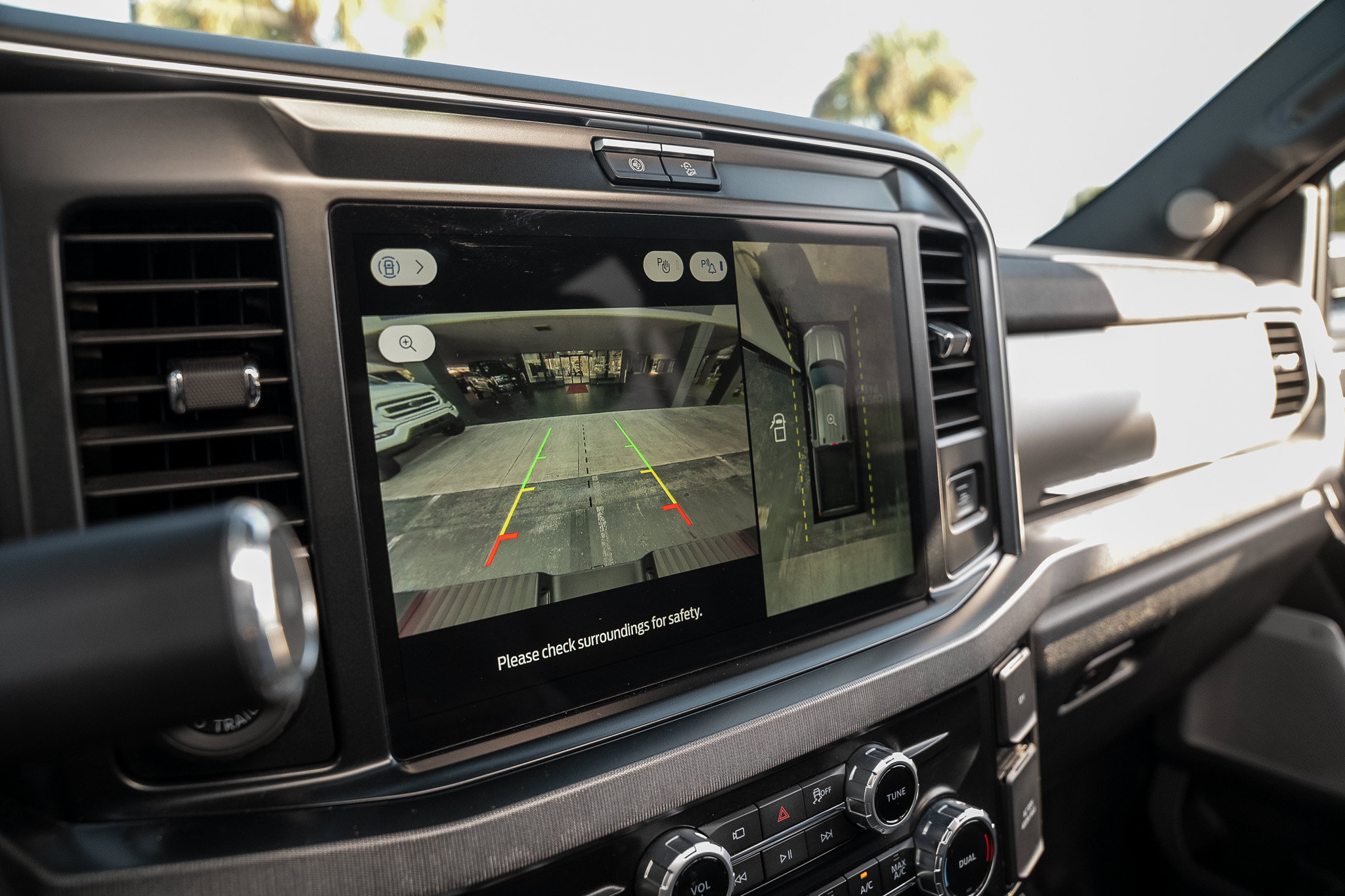 Used 2025 Ford F250 Platinum AWD/4WD image 46