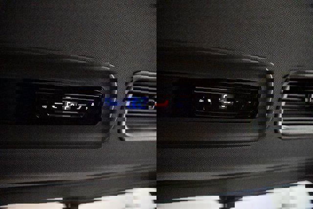 New 2025 Volkswagen ID. Buzz Pro S image 28