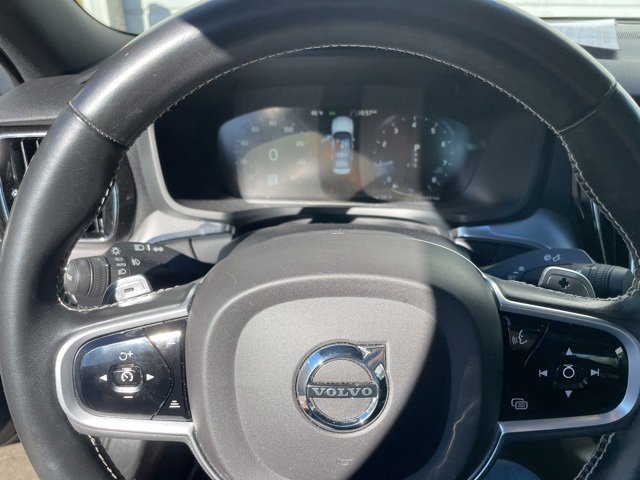 Used 2019 Volvo S60 T5 R-Design image 12