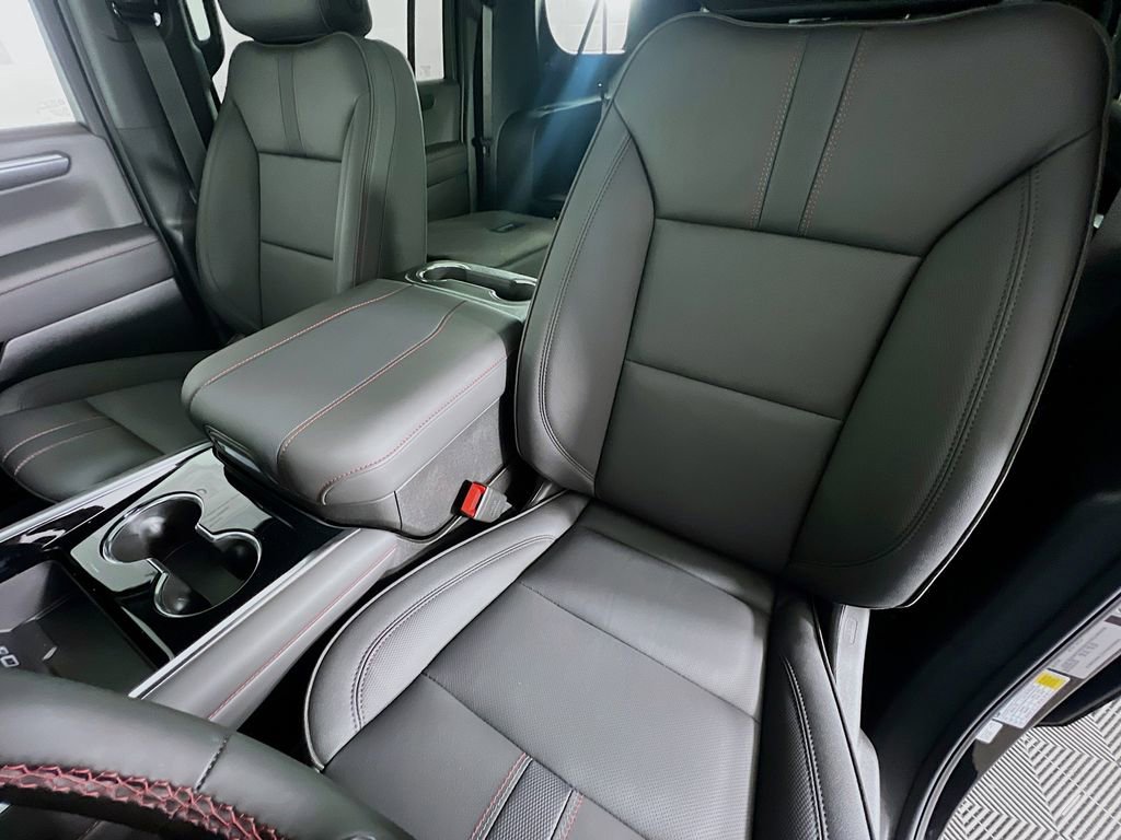 New 2026 Chevrolet Suburban RST image 22