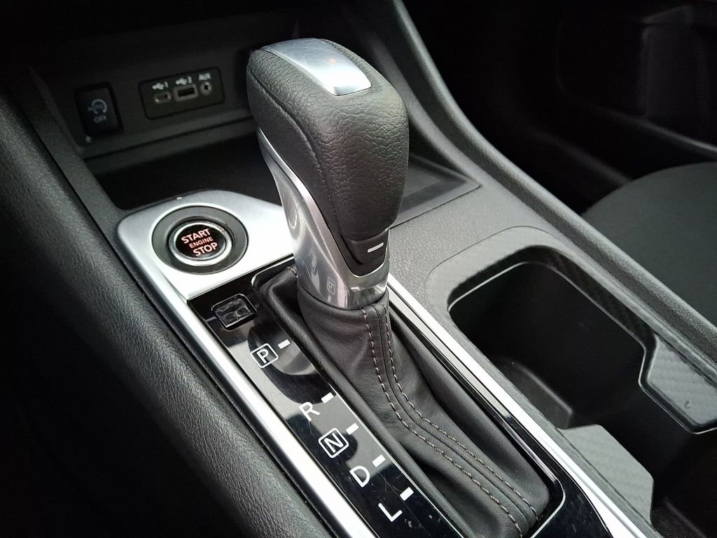 Used 2025 Nissan Sentra SV image 12