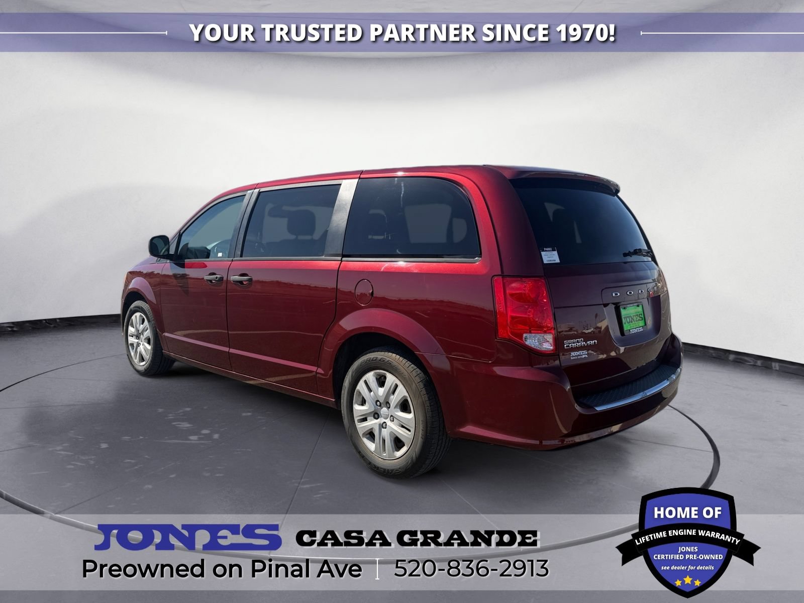 Used 2019 Dodge Grand Caravan SE FWD image 3